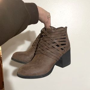 Ankle boots